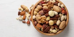 خواص آجیل در طب سنتی برای لاغری و مضرات آن