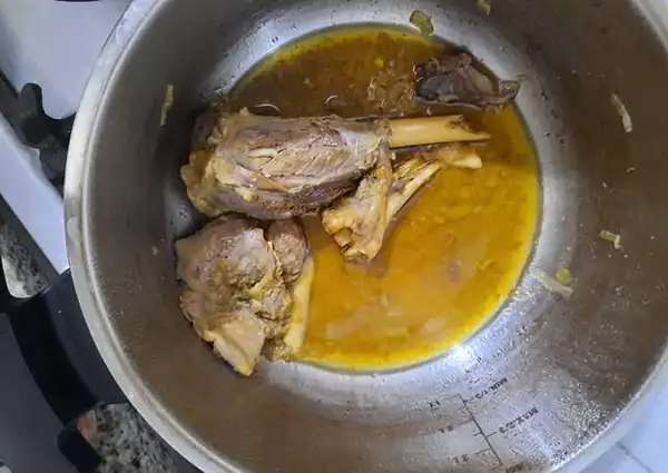 خواص گوشت زودپز در طب سنتی برای لاغری و مضرات آن