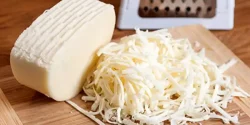 خواص پنیر پیتزا در طب سنتی برای لاغری و مضرات آن