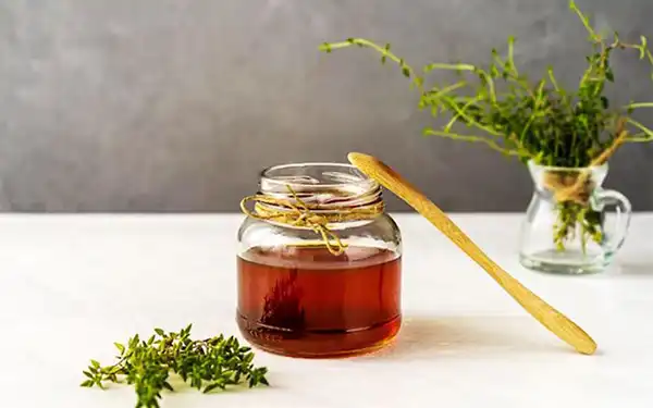 خواص عسل آویشن در طب سنتی برای لاغری و مضرات آن