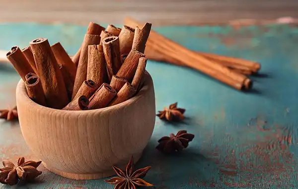 خواص دارچین در طب سنتی برای لاغری و مضرات آن