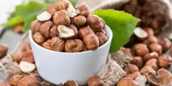 خواص فندق در طب سنتی برای لاغری و مضرات آن