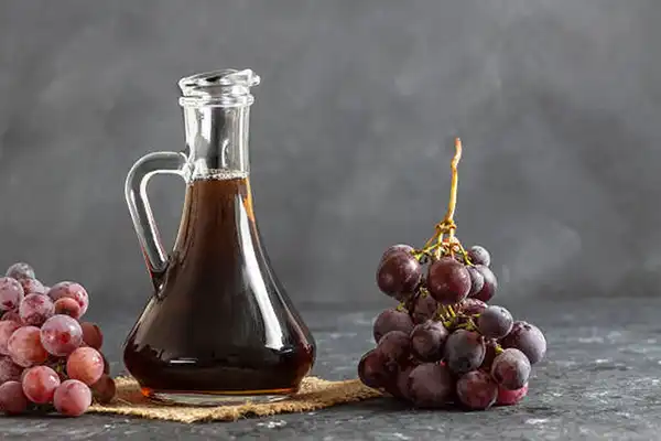 خواص سرکه انگور در طب سنتی برای لاغری و مضرات آن